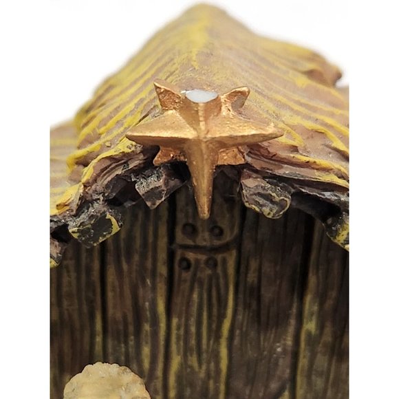 Santas Workbench NATIVITY CRECH HOLY FAMILY Christmas Village accessory DAMAGED - Picture 6 of 8